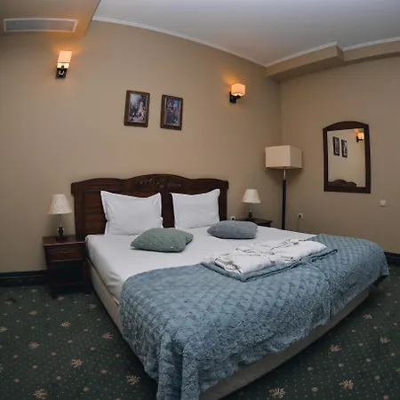 Retro Hotel 3*