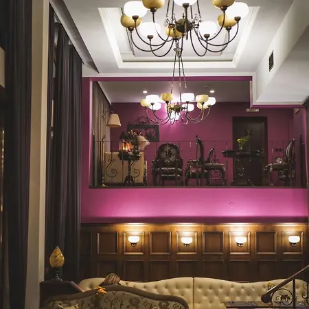 Retro Hotel 3*