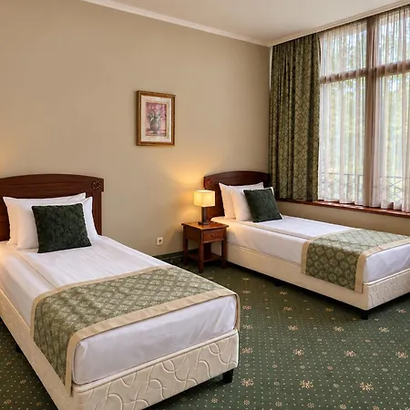 Hotel Retro 3*