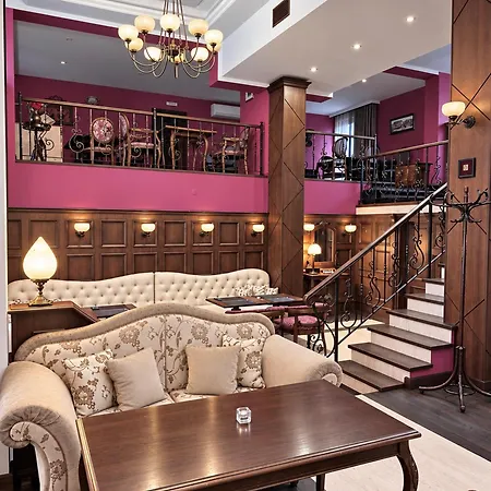 Hotel Retro 3*