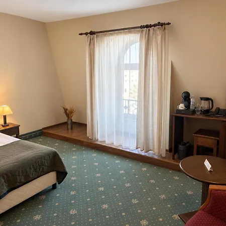 Retro Hotel 3*
