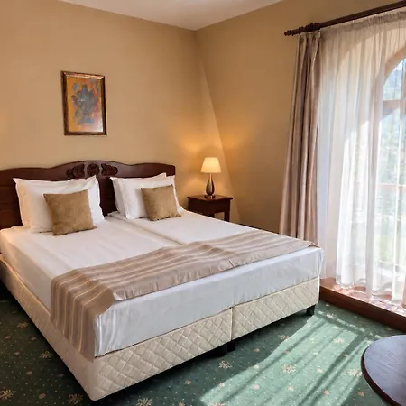 Retro Hotel 3*