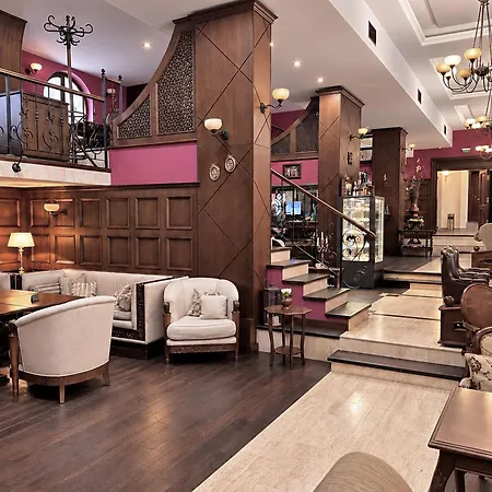 Retro Hotel 3*